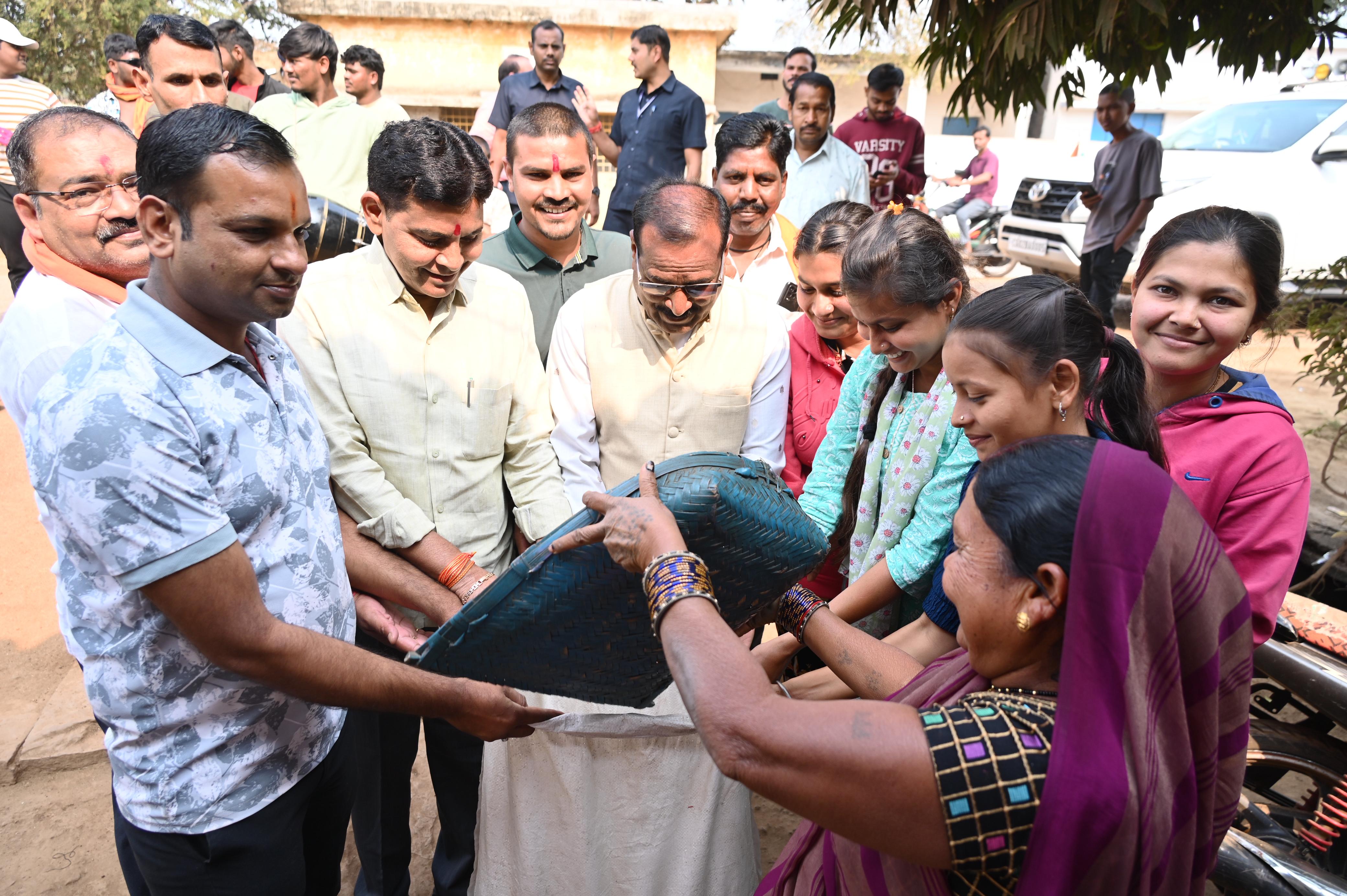 छेरछेरा तिहार: सामाजिक समरसता और लोक संस्कृति का उत्सव