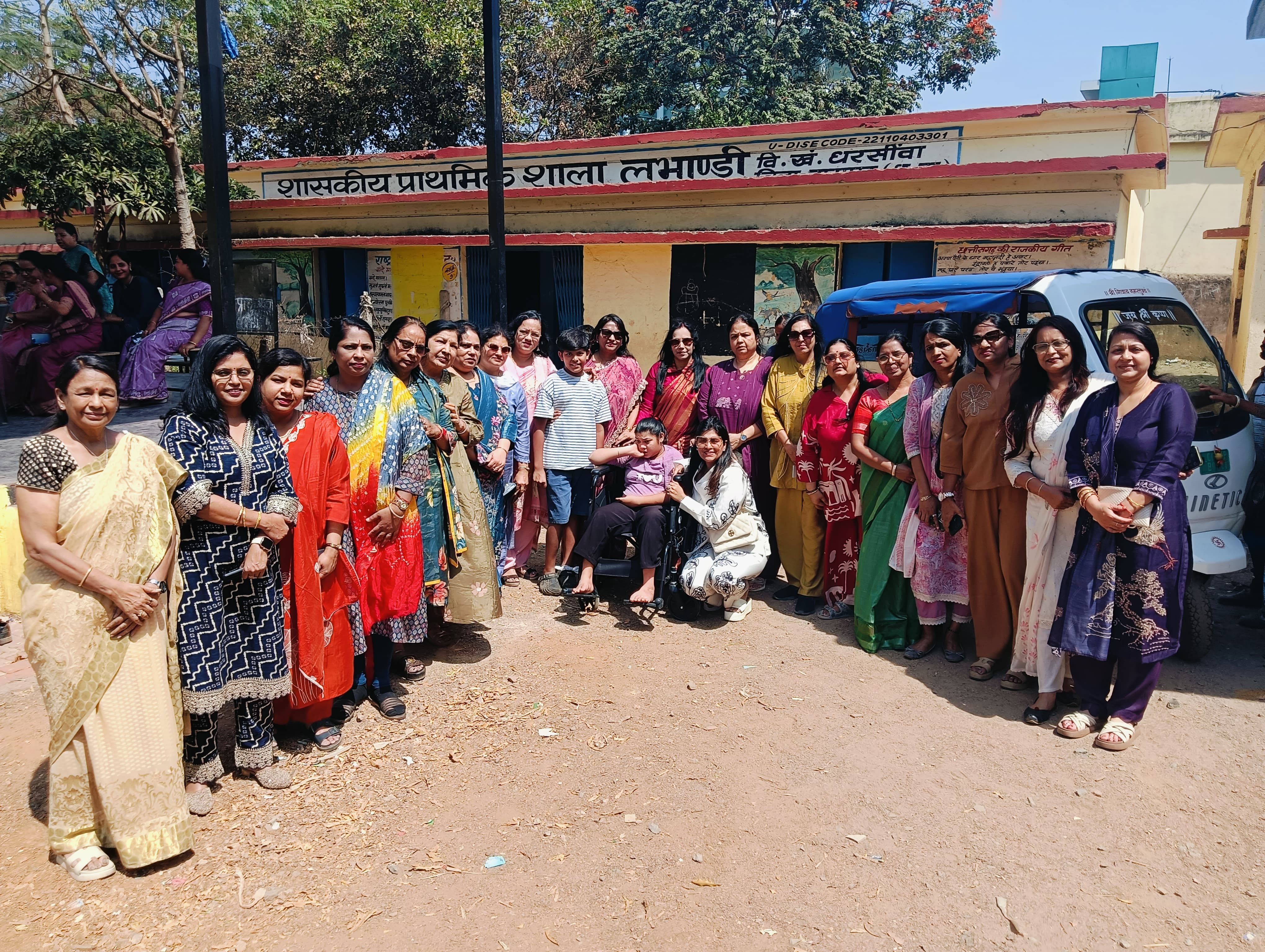 अब वकील व फरियादियों का गला नहीं सूखेगा, अग्रवाल महिला मंडल ने कोर्ट परिसर में लगवाया वाटर कूलर