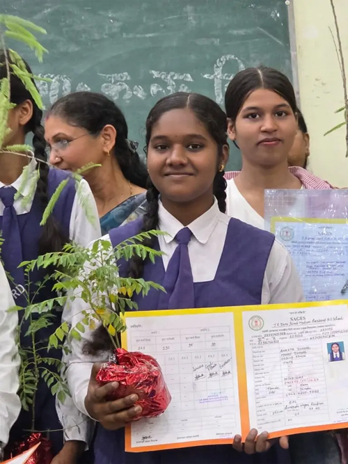 हरितमय रहा जेआर दानी में परीक्षा परिणाम वितरण