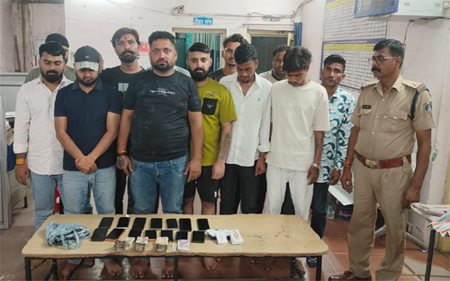 फाफाडीह इलाके से 15 जुआरी गिरफ्तार, 1,54,500 नगद सहित मोबाइल फोन जप्त