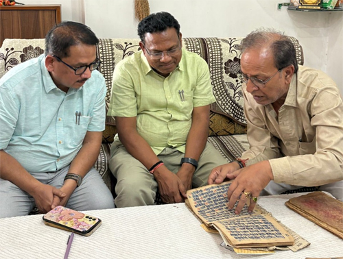 ज्ञानभारतम अभियान सरगुजा में मिलीं 140 वर्ष पुरानी तंत्र साधना की दुर्लभ पांडुलिपियां