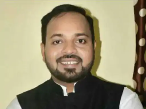 पहली बार किसी विधायक की सामूहिक विवाह में शादी