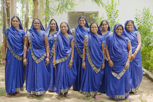 वन धन विकास केंद्र ने बदली आदिवासी महिलाओं की तकदीर, हर्बल उत्पादों के जरिए आत्मनिर्भर बनीं 12 महिलाएं