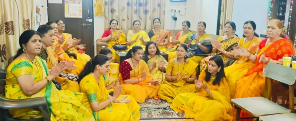 रोहिणीपुरम केंद्र की महिलाओं ने सुमन कल्याणपुर को दी सुरीली श्रद्धांजलि