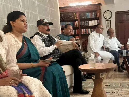 टीएमसी के 28 में से 20 लोकसभा सांसद टूटे:एनडीए का समर्थन करेंगे, स्पीकर को पत्र लिखा  