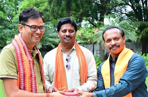 रायगढ़ के अधिवक्ताओं ने वित्त मंत्री चौधरी से की आत्मीय मुलाकात