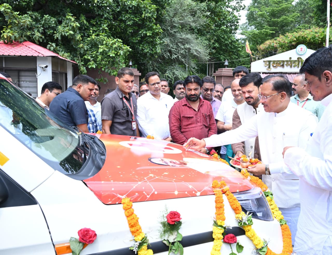 मुख्यमंत्री साय ने धरसींवा विधानसभा को दी नि:शुल्क एम्बुलेंस की सौगात