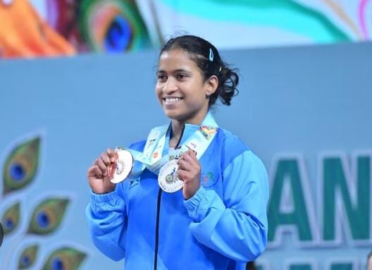 खेलोगे कूदोगे बनोगे डीएसपी