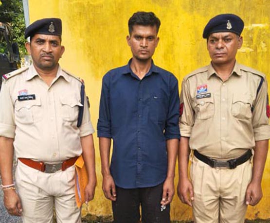 हत्या के प्रयास के मामले में फरार आरोपी गिरफ्तार