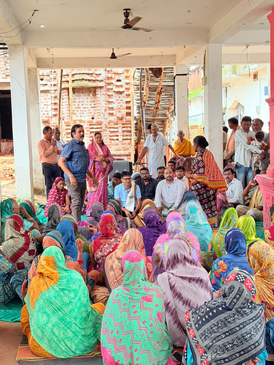आमापाली में वित्त मंत्री चौधरी ने लगाई जन चौपाल, सुनी ग्रामीणों की समस्याएं