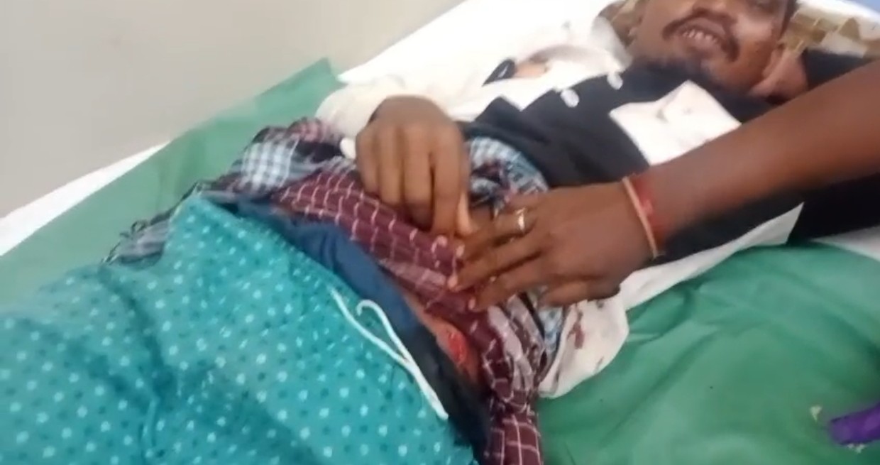 छोटे और बड़े मुर्गे को लेकर दो भाइयों हुई बहस, बड़े ने छोटे भाई पर किया चाकू से हमला