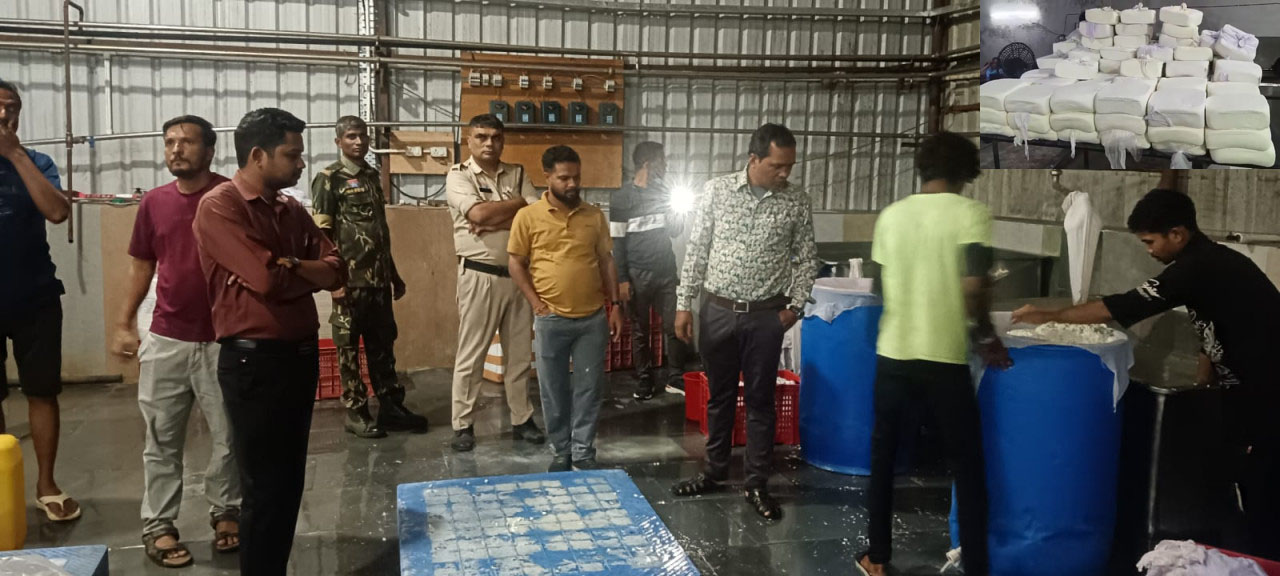 रात 12 बजे वैद्य फूड में राजस्व, खाद्य औषधि एवं पुलिस की संयुक्त टीम की दबिश, 200 किलो पनीर जब्त