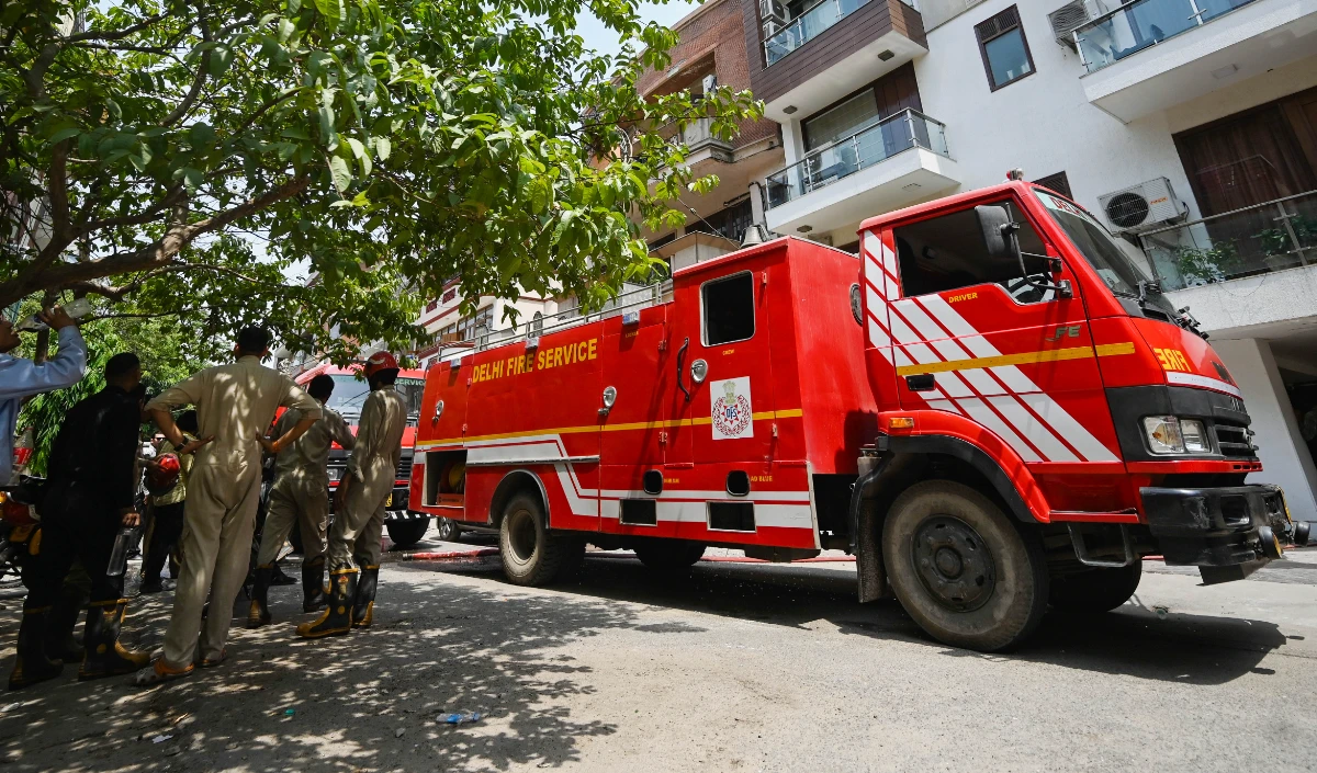 धार्मिक स्थल तारापीठ में हादसा...होटल में आग लगने से 7 लोगों की मौत