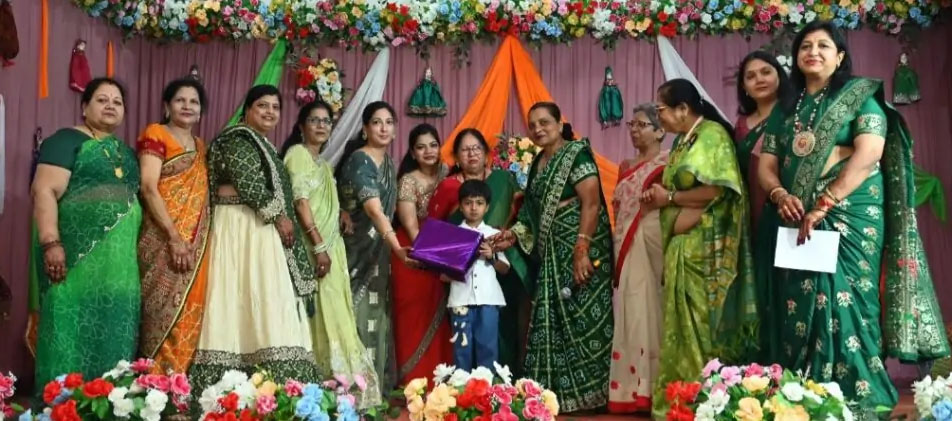 अग्रवाल महिला मंडल ने हर्षोल्लास से मनाया तीज उत्सव सिंधारा उत्सव में महिलाओं ने लिया बढ़-चढ़कर हिस्सा