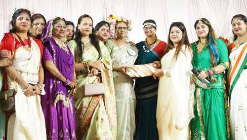 श्री श्याम सत्संग महिला मंडल के तीज महोत्सव में दिखा विभिन्न समाजों की संस्कृति