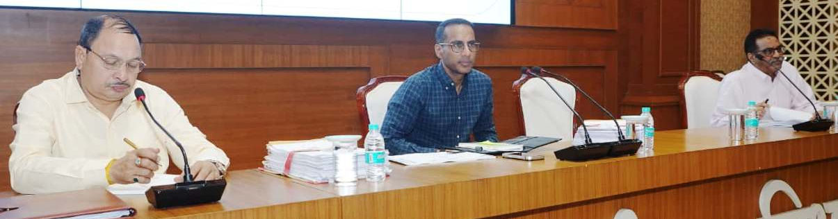 लोक निर्माण विभाग के सचिव ने निर्माण कार्यों में तेजी लाने, गुणवत्ता व समय-सीमा का विशेष ध्यान रखने के दिए निर्देश