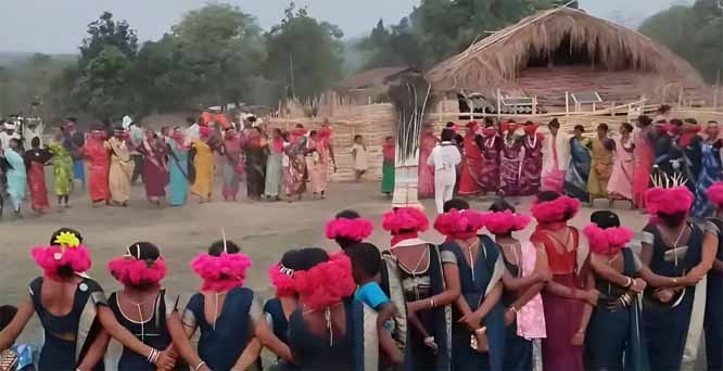 अबूझमाड़ में घोटुलों में चार दशक बाद एक बार फिर गूंज रही मांदर की थाप