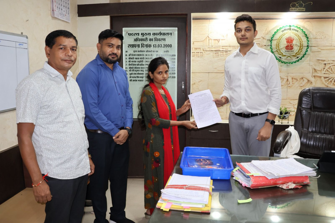 पिता के निधन के तीन माह से भी कम समय में बेटी को मिली अनुकंपा नियुक्ति 