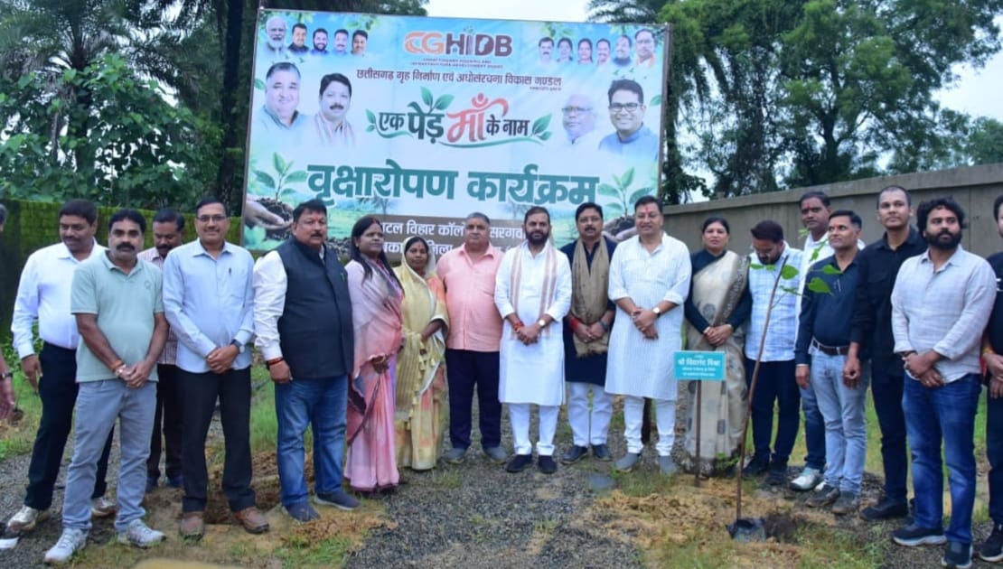  गृह निर्माण मंडल की आवासीय योजनाओं में चलेगा एक पेड़ माँ के नाम अभियान