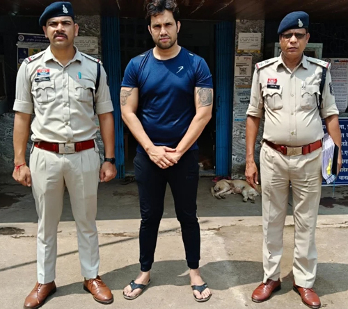 एचडीएफसी बैंक में बैठे रिलेशनशिप मैनेजर ने गोल्ड ईटीवी में निवेश के नाम पर की लाखों की ठगी, गया जेल
