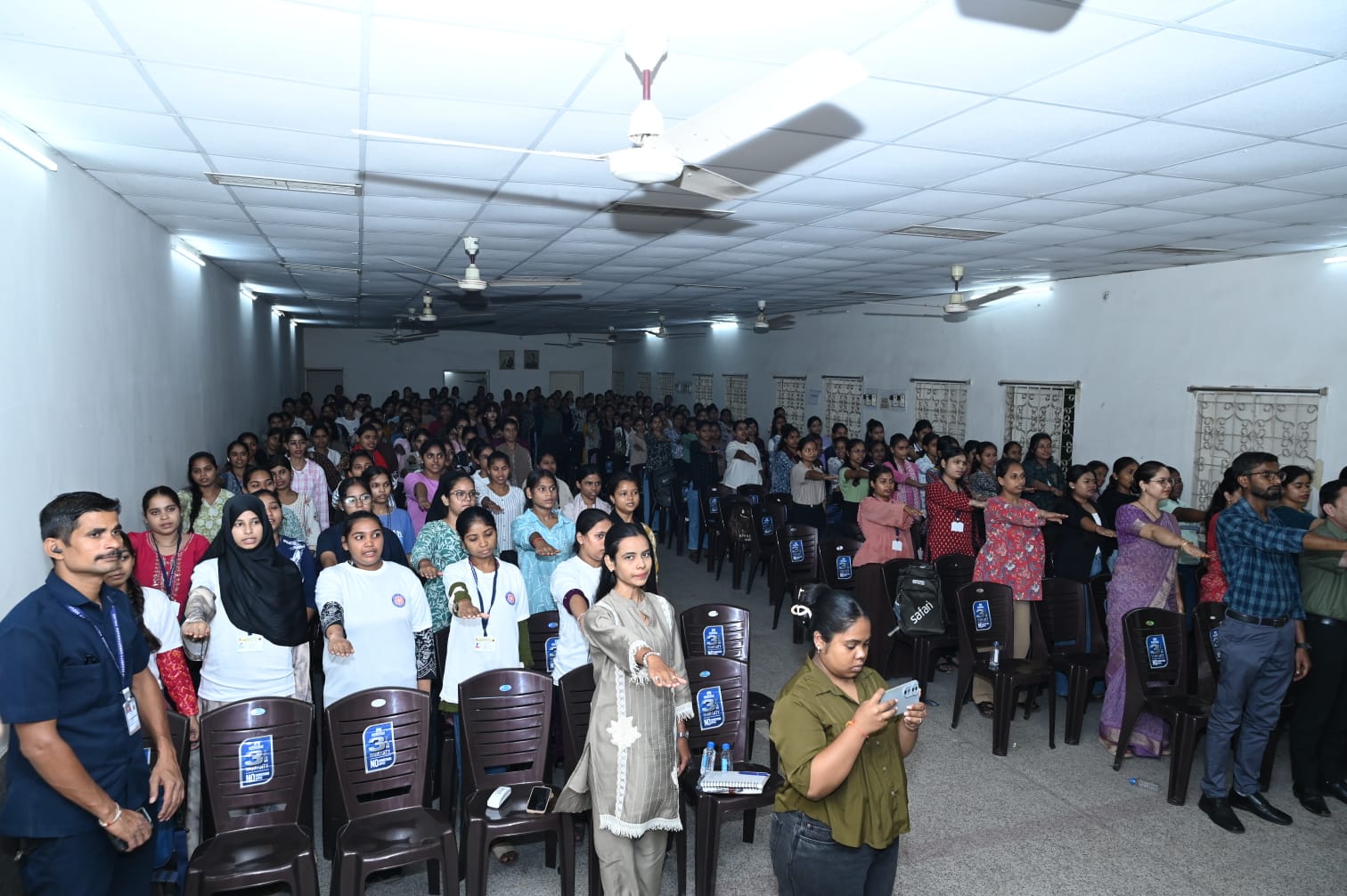 युवाओं को नशे जैसी बुराइयों से बचाने हेतु परिवार, शिक्षण संस्थानों और समाज की सामूहिक भूमिका महत्वपूर्ण - डा. वर्णिका
