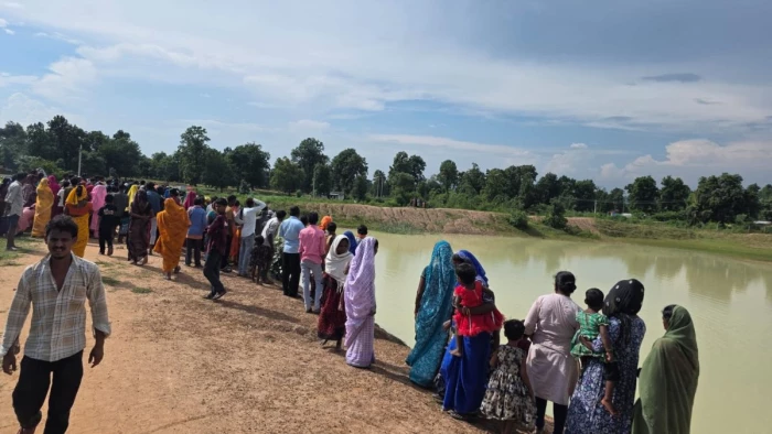 एक साथ तीन बच्चियों की मौत की खबर से परिजनों में कोहराम  