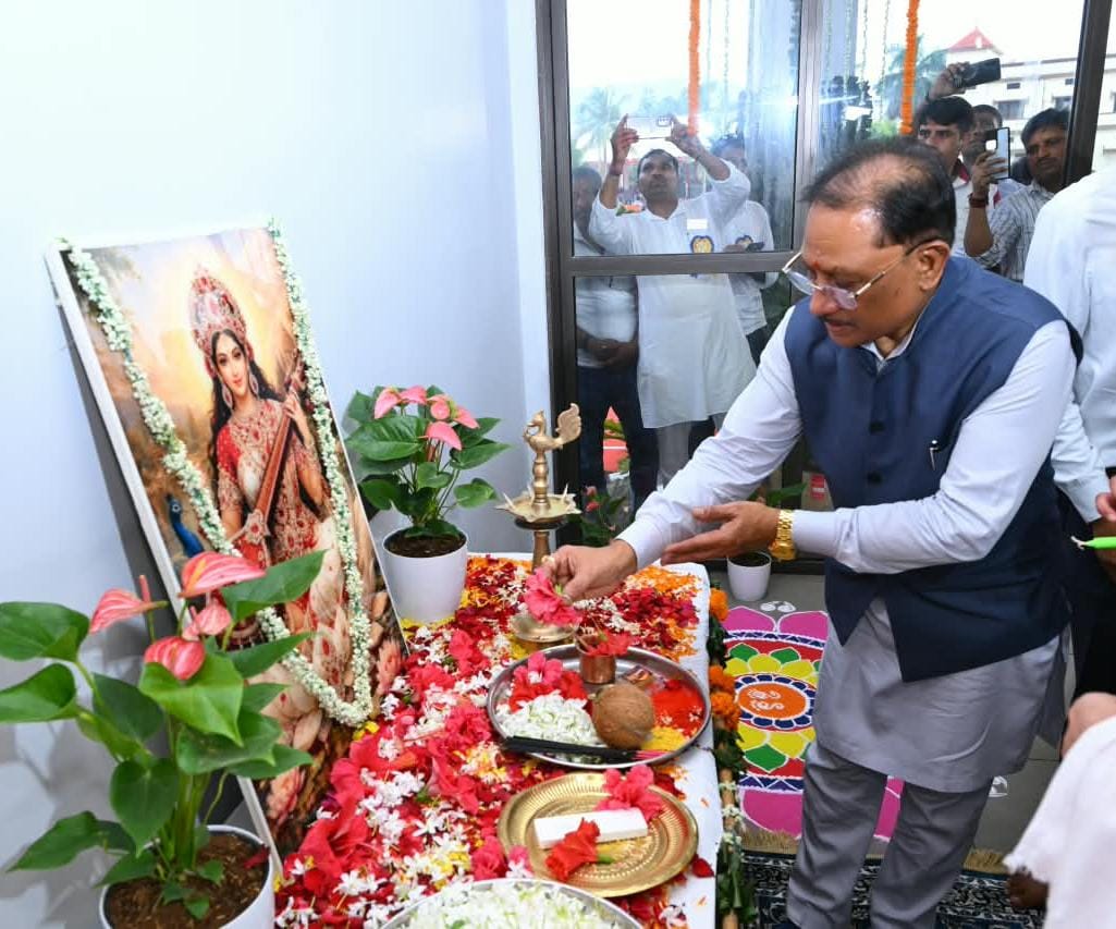 बनोरा अघोर गुरु पीठ पहुंचे मुख्यमंत्री विष्णुदेव साय