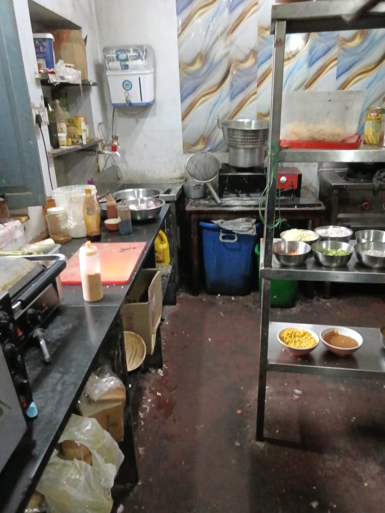 अमानकीकृत एनालॉग पनीर के विरुद्ध धमतरी में खाद्य एवं औषधि प्रशासन की सघन कार्रवाई, लिए गए नमूने