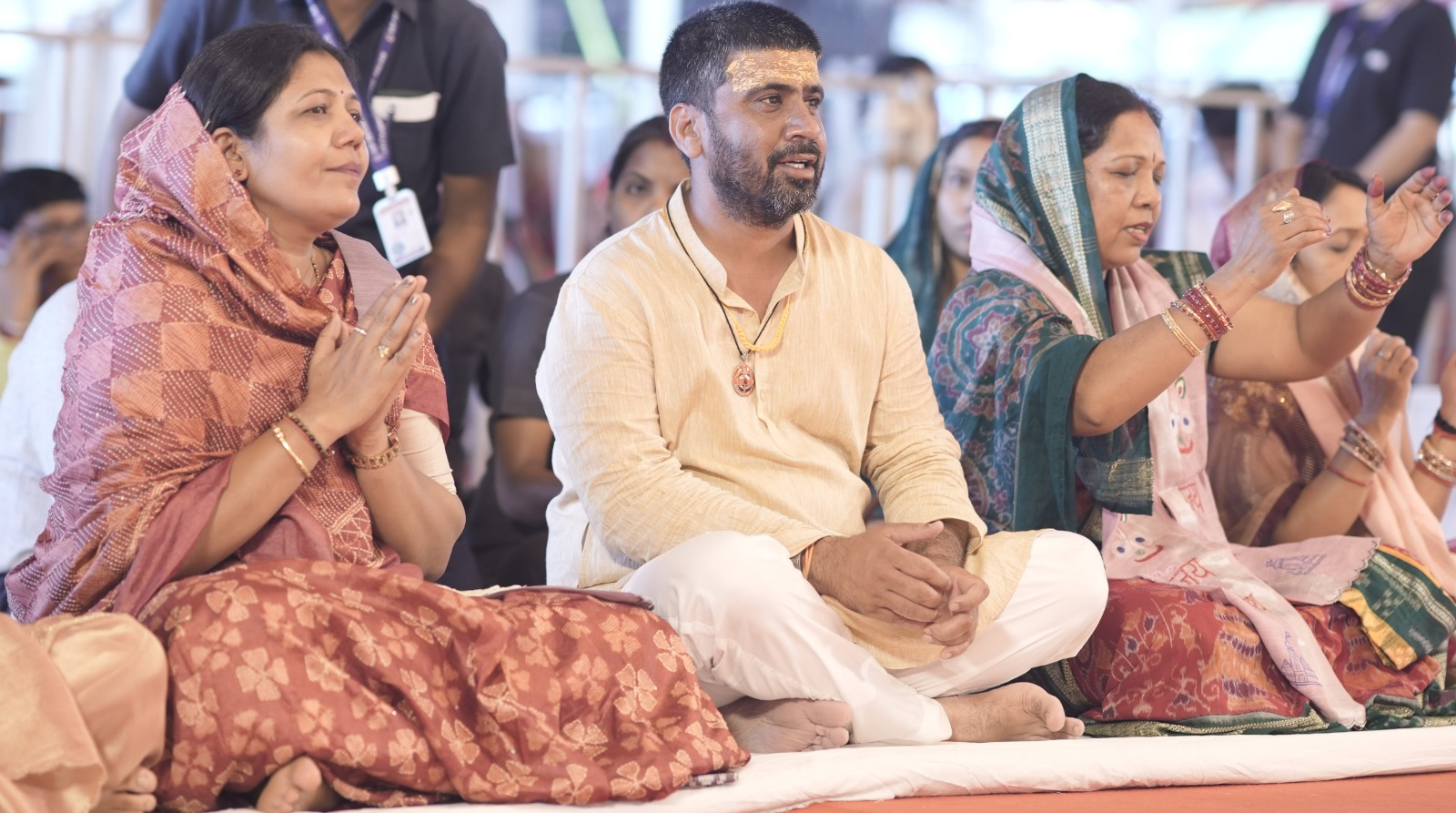 छतरी की तरह है भगवत नाम - इन्द्रेश महाराज