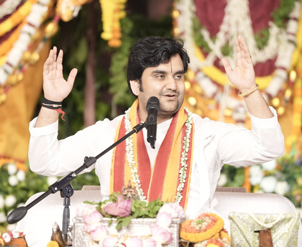 असंतुष्ट व्यक्ति भगवान का भक्त हो ही नहीं सकता- इन्द्रेश महाराज