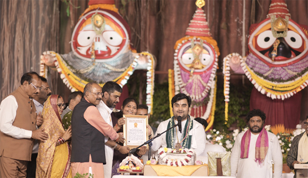 कर्म ऐसा करो कि अपनी भक्ति पर भी गौरव हो - इन्द्रेश महाराज