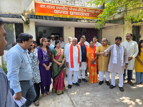 विस की अजा, अज व पिछड़ा वर्ग कल्याण संबंधी समिति ने शंकर नगर व कालीबाड़ी के गर्ल्स हॉस्टल का किया निरीक्षण