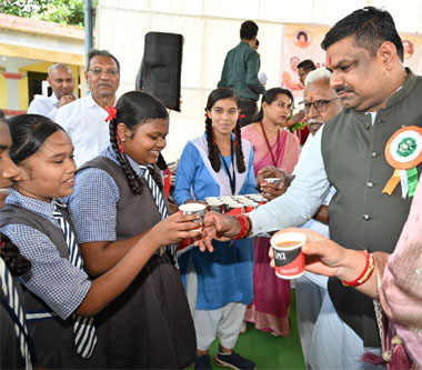 शिक्षा मंत्री यादव ने स्कूलों में साईंश्योर न्यूट्रिशन पायलट प्रोजेक्ट का किया शुभारंभ