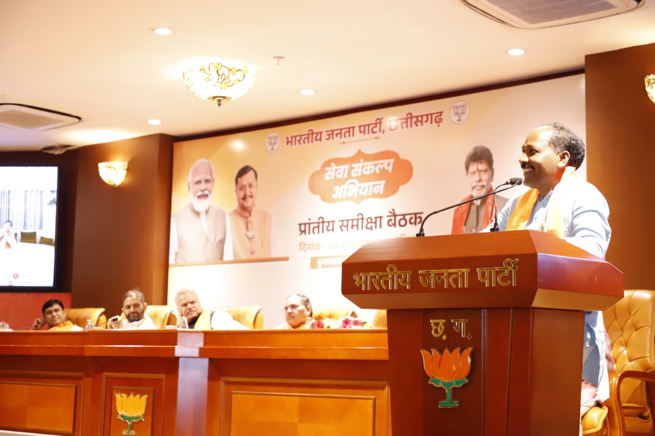 भाजपा सत्ता में आकर समाज में परिवर्तन करती है और सेवा के माध्यम से लोगों तक पहुँचती है - कर्मवीर सिंह