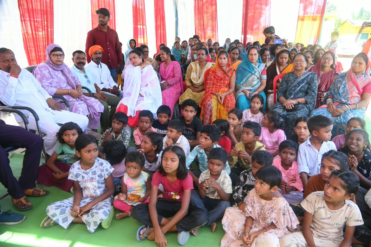गोरखनाथपुर और कमलापुर में ग्रामीणों से मंत्री रजवाड़े ने जानीं समस्याएं, अधिकारियों को त्वरित निराकरण के निर्देश