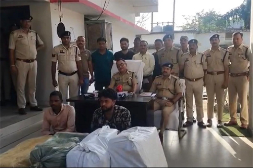 जैगुआर ट्रैवल्स की बस से 1 करोड़ 22 लाख 50 हजार रुपये के गांजा के साथ मालक-चालक सहित दो गिरफ्तार