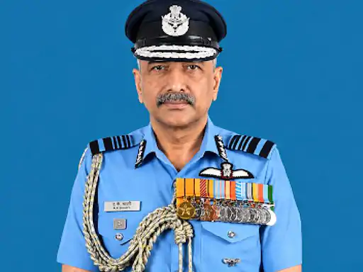 वायुसेना के नए प्रमुख बने आशुतोष दीक्षित, कार्यकाल 2028 तक