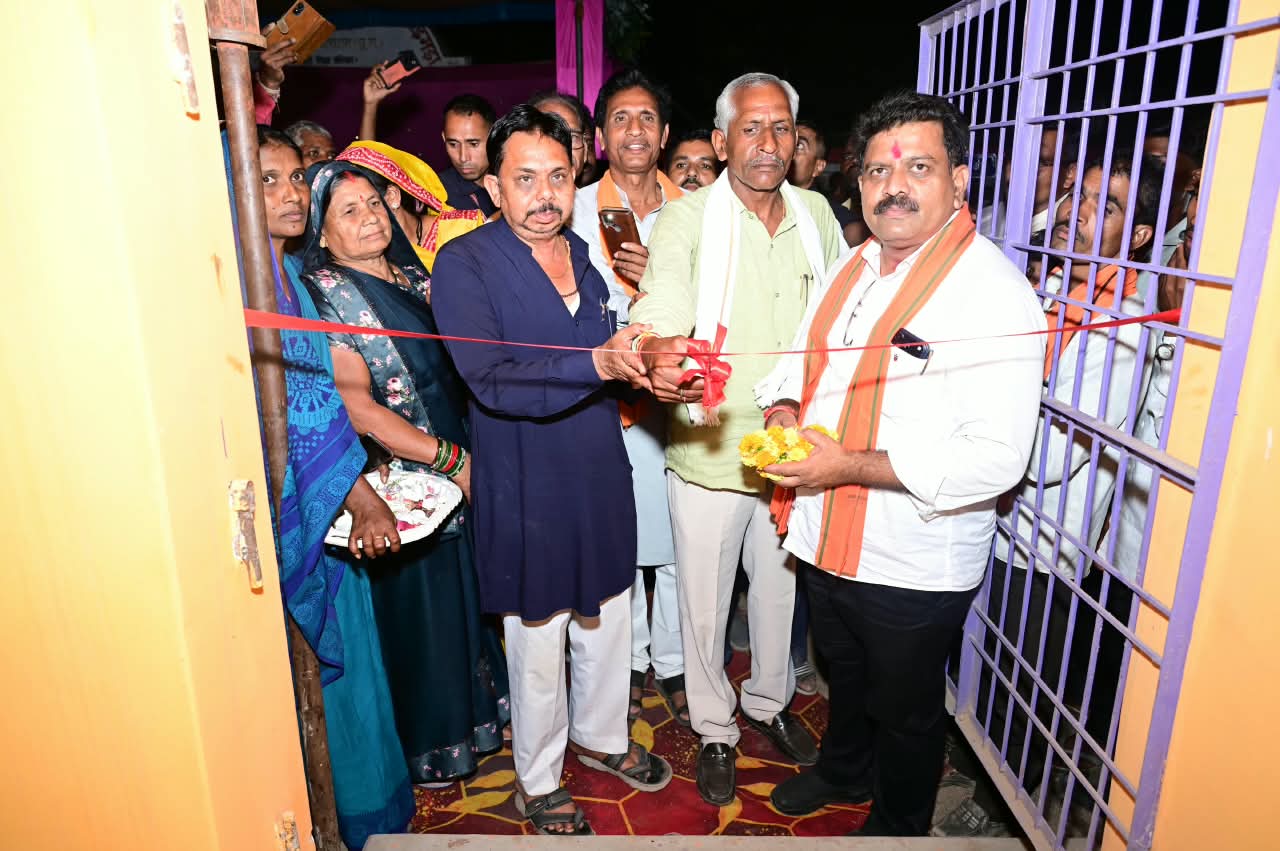 उप मुख्यमंत्री शर्मा ने मड़मड़ा में आंगनबाड़ी और अटल डिजिटल सेवा केंद्र का किया लोकार्पण