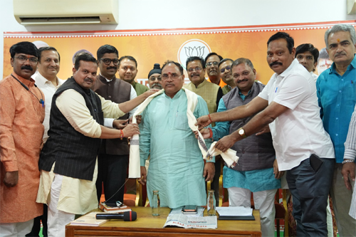  आप सभी पार्टी और मीडिया के बीच की अहम कड़ी हैं - कर्मवीर सिंह