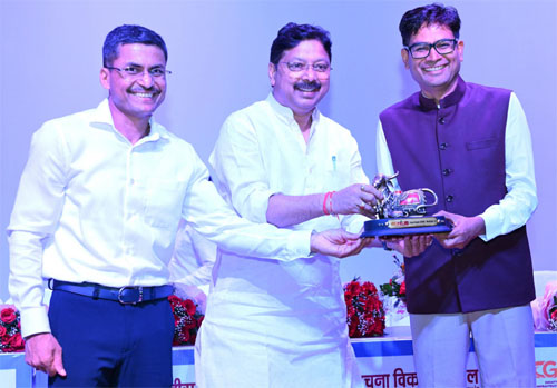 छत्तीसगढ़ के विकास का प्रमुख इंजन बनेगा हाउसिंग बोर्ड, आवास के साथ अधोसंरचना विकास में निभाएगा महत्वपूर्ण भूमिका - चौधरी