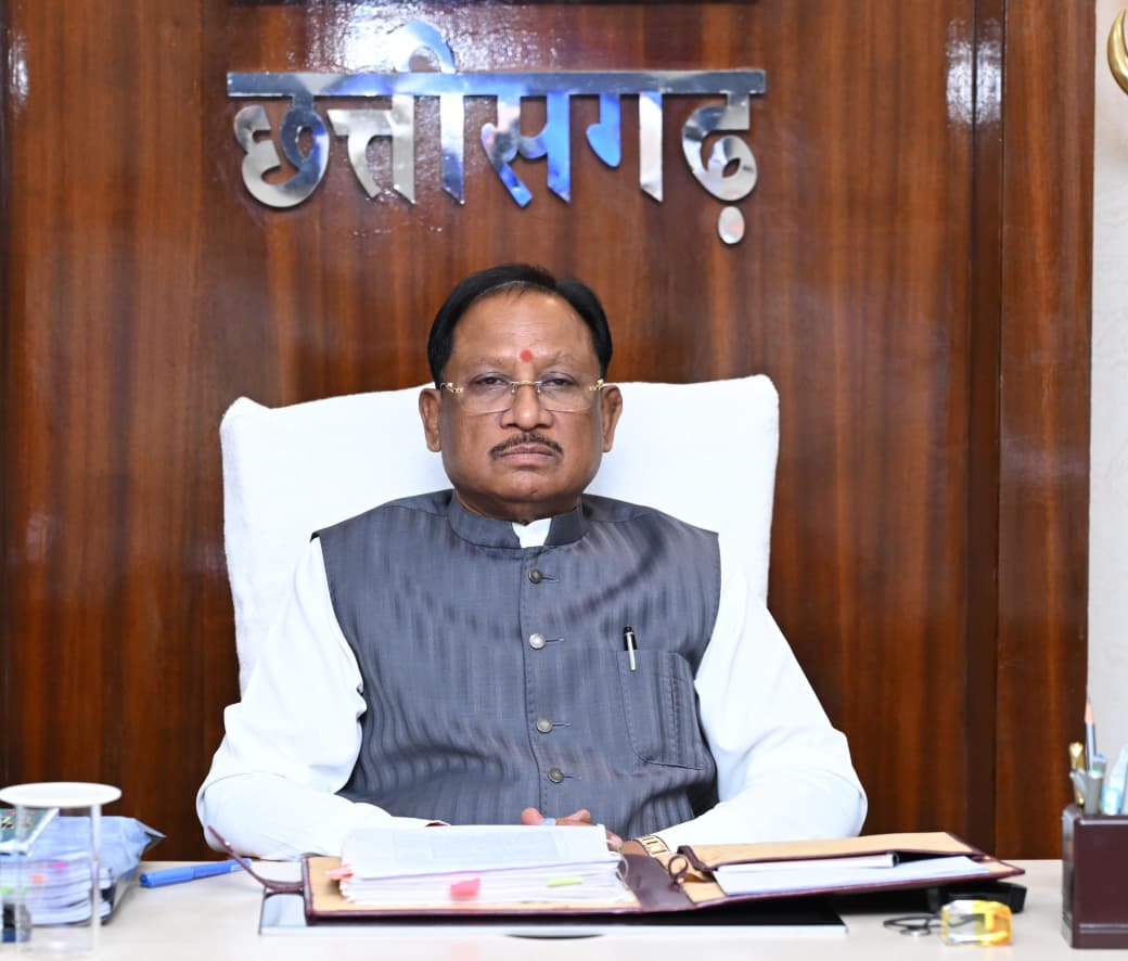 मुख्यमंत्री निवास में मंत्री परिषद की बैठक  