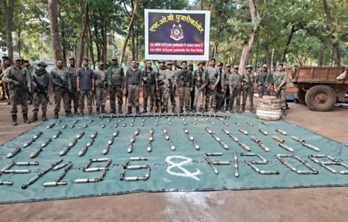 नक्सल डंप से 143 बीजीएल राउंड जब्त बरामद