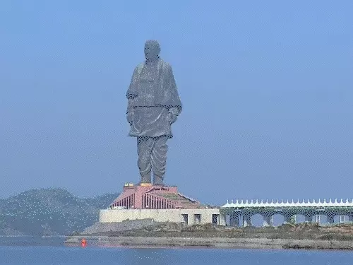मोदी ने सरदार पटेल को श्रद्धांजलि दी,400 करोड़ के प्रोजेक्ट लॉन्च किए